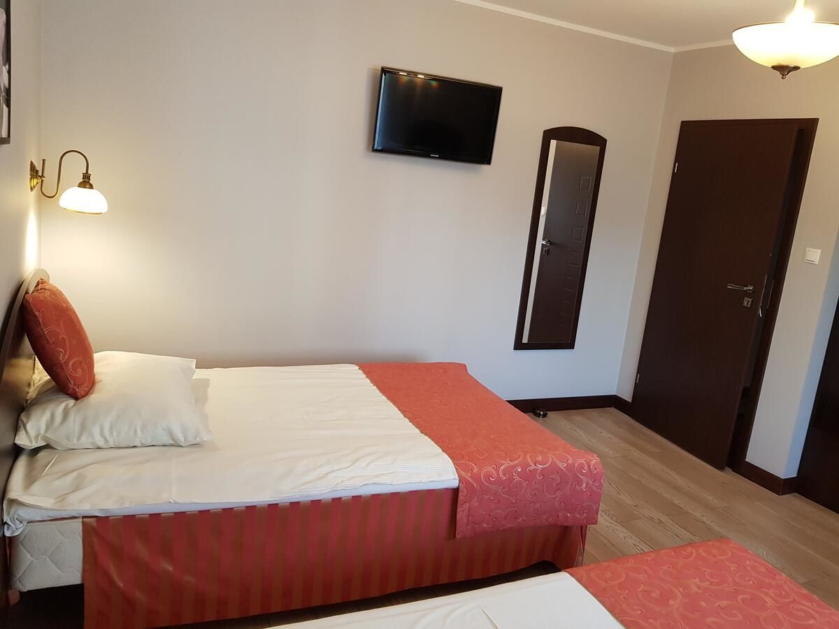 Отели типа «постель и завтрак» Pokoje Hotelowe Figaro Плоцк-14