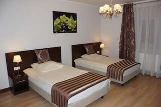 Отели типа «постель и завтрак» Pokoje Hotelowe Figaro Плоцк Двухместный номер с 2 отдельными кроватями-16
