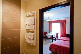 Отели типа «постель и завтрак» Pokoje Hotelowe Figaro Плоцк Двухместный номер с 2 отдельными кроватями-28