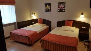 Отели типа «постель и завтрак» Pokoje Hotelowe Figaro Плоцк Двухместный номер с 2 отдельными кроватями-36